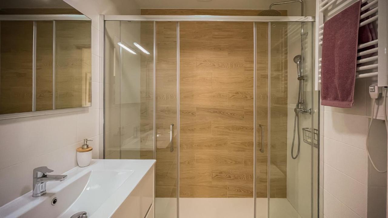 Piso Centrico En Mino Apartment Luaran gambar